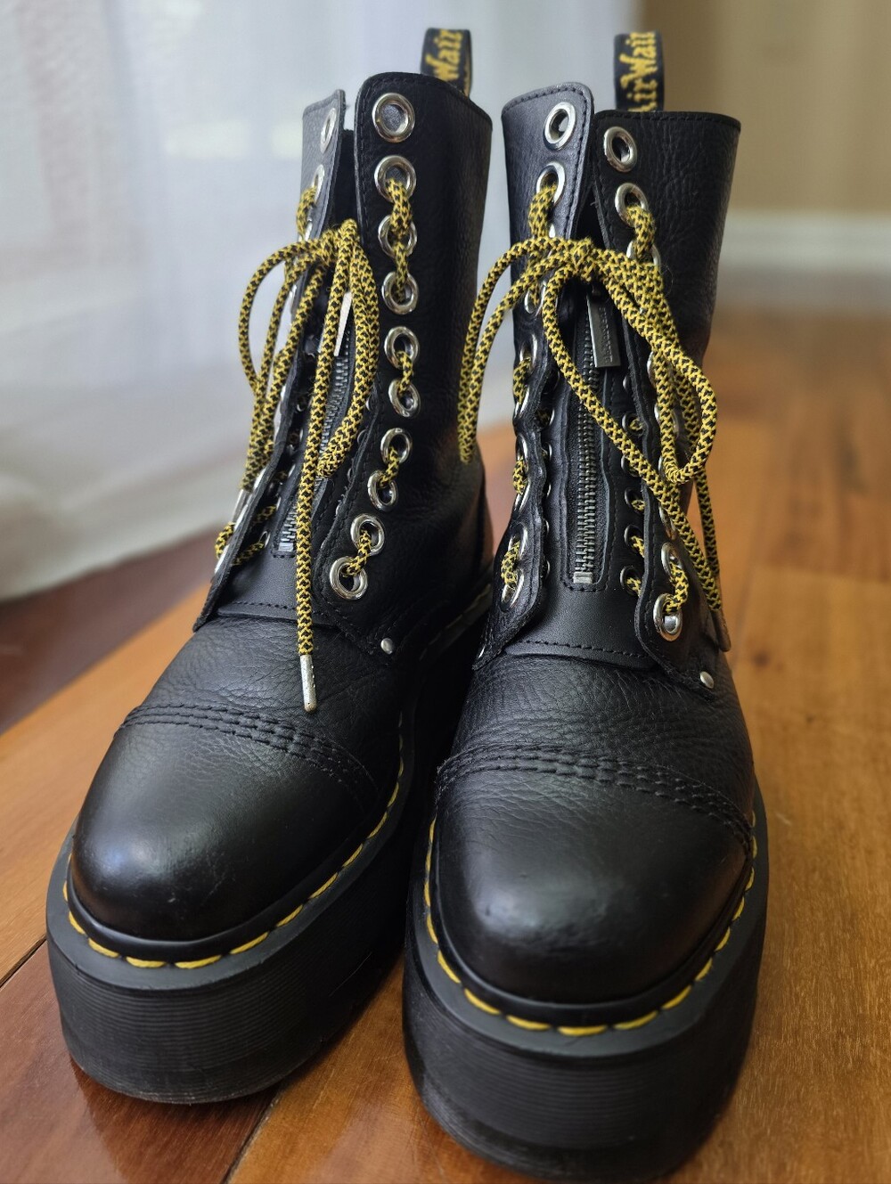 Dr. Martens Sinclair Hi Max Pisa Leather Platform Zip Boots Black Women's 7 - Picture 3 of 15